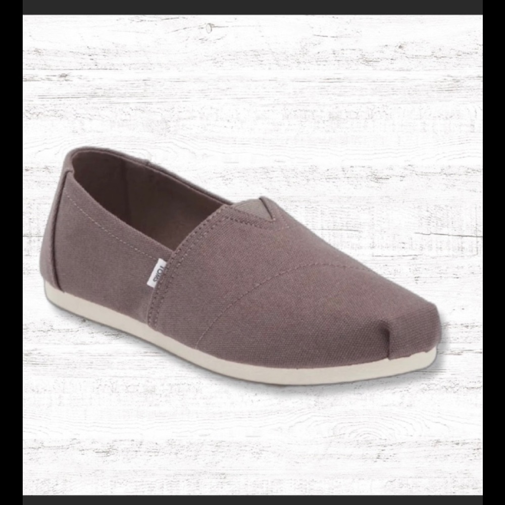 TOMS Ash Canvas Women’s shoes size 8